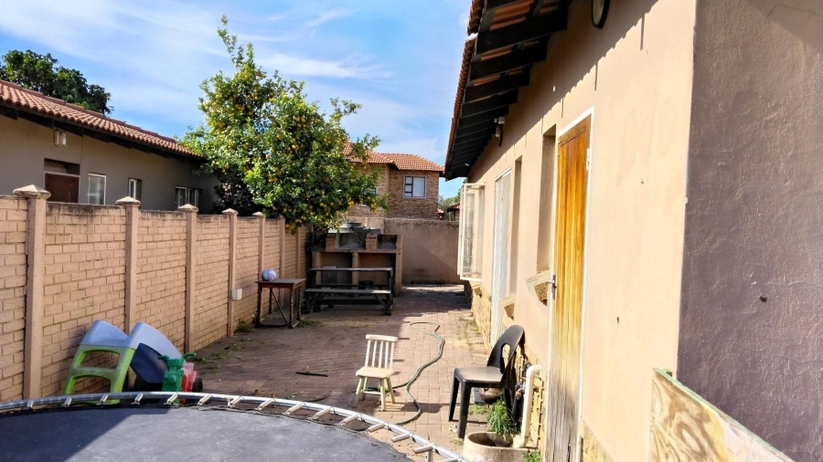 3 Bedroom Property for Sale in Waterval East North West